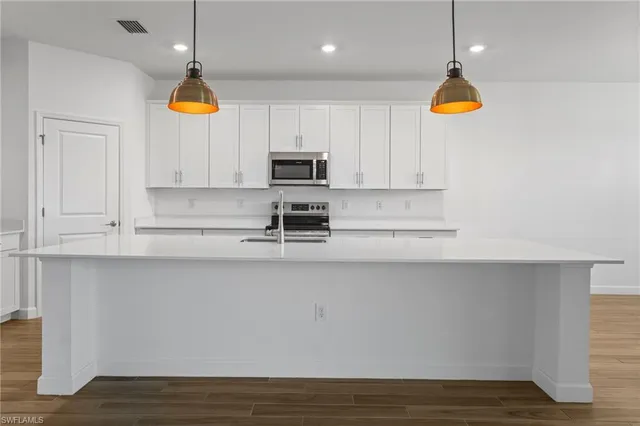 $3,600 | 1779 Hagen Court, Naples, FL 34120