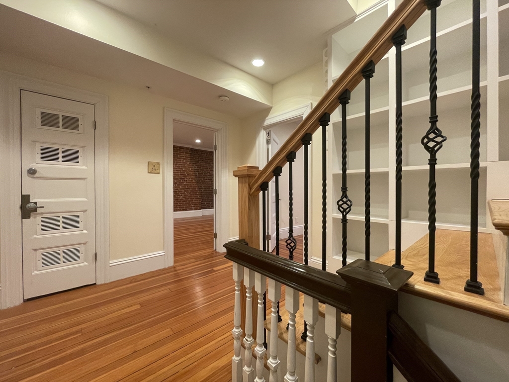 1616 Beacon Street, Unit 3 Brookline, MA 02446 - Photo 10 of 17 a view of an entryway