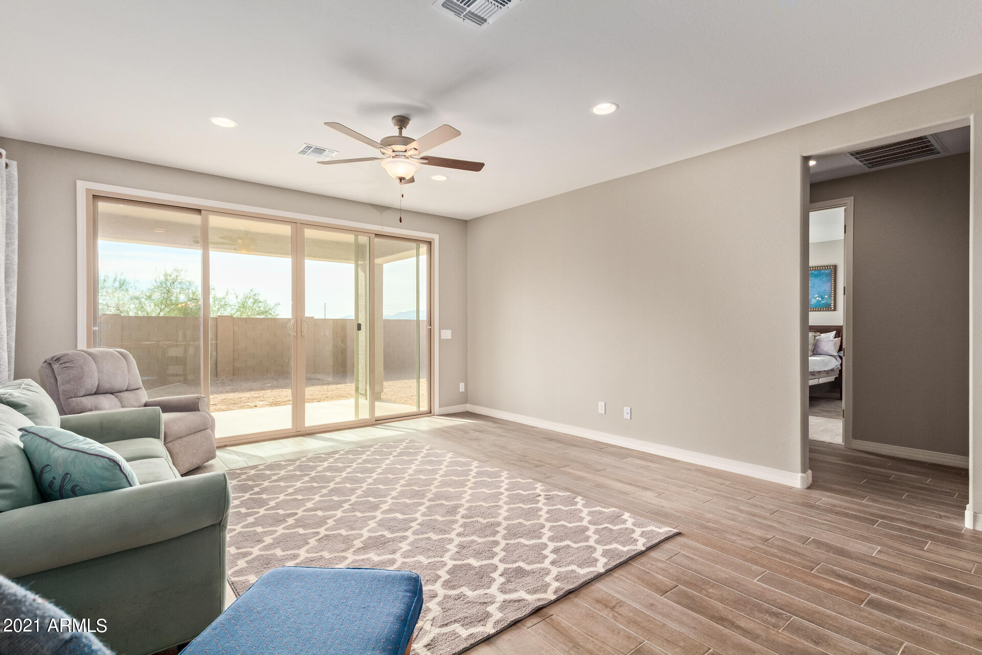 17859 West Bajada Road Surprise, AZ 85387 - Photo 9 of 34 Living room