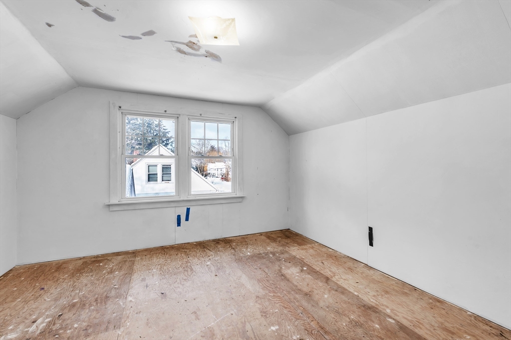 44 Spring Terrace Greenfield, MA 01301 - Photo 5 of 25 Gallery Image 5