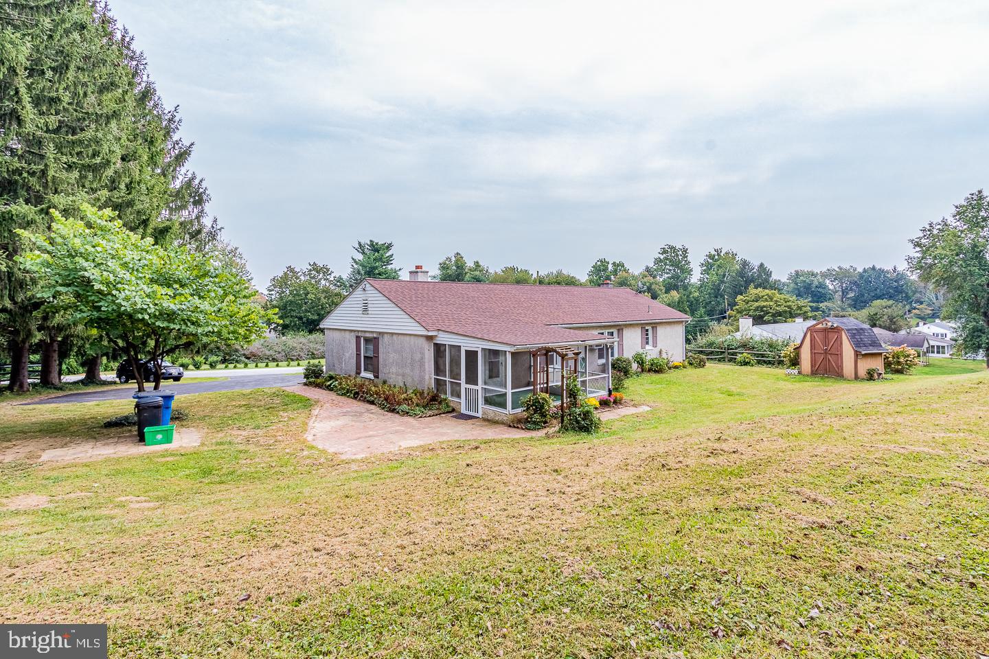 5 Old Willows Road Coatesville, PA 19320 - Photo 4 of 39