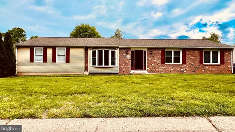 $410,000 | 7 Chapel Crest, Wilmington, DE 19810