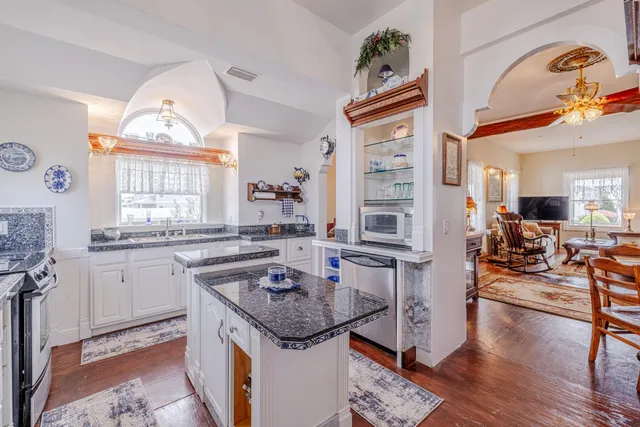 $700,000 | 21902 Sunnyside Lane, Panama City Beach, FL 32413