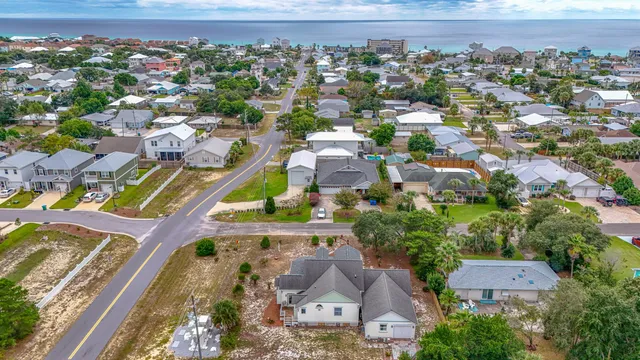 $700,000 | 21902 Sunnyside Lane, Panama City Beach, FL 32413