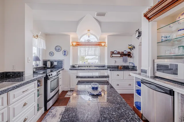 $700,000 | 21902 Sunnyside Lane, Panama City Beach, FL 32413