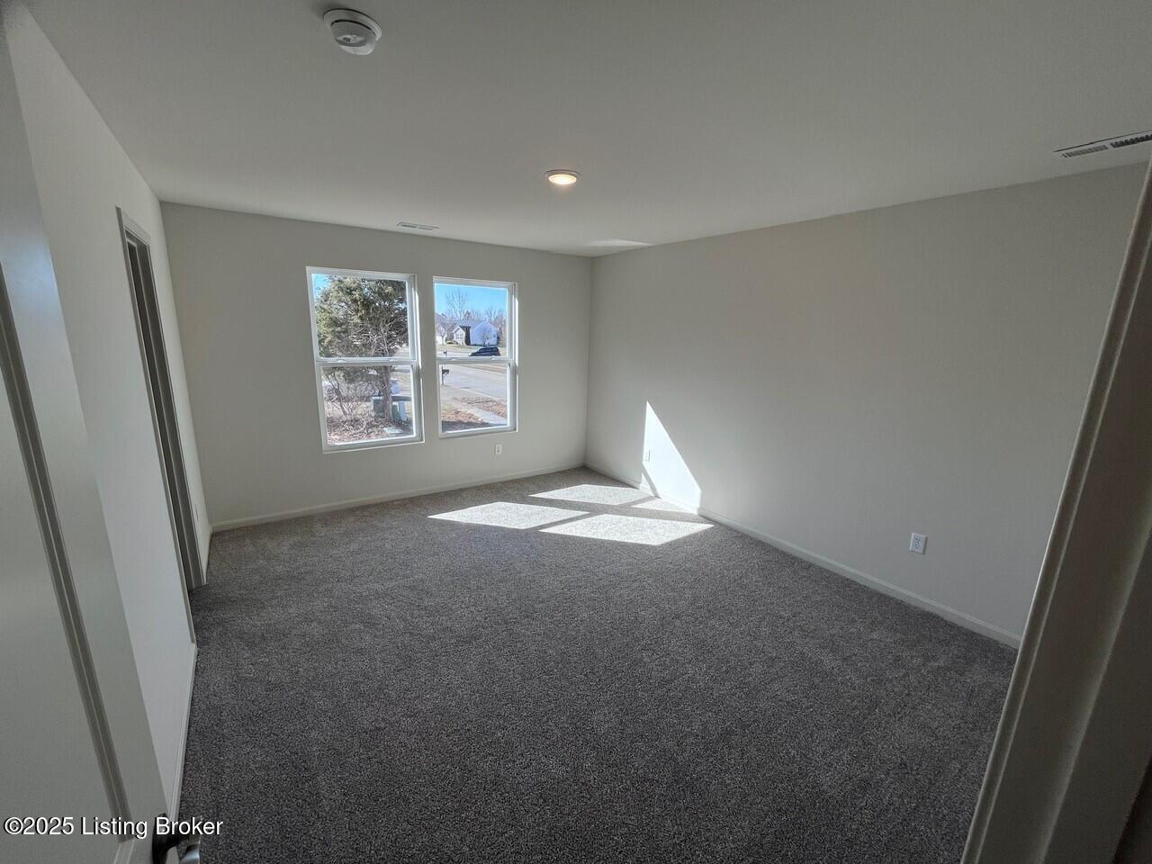 8400 Fairmount Road Louisville, KY 40291 - Photo 20 of 28 Owners Suite