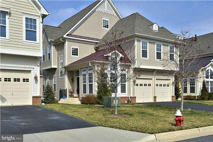 41984 Ural Drive Stone Ridge, VA 20105 - Photo 2 of 28 Exterior (Front)