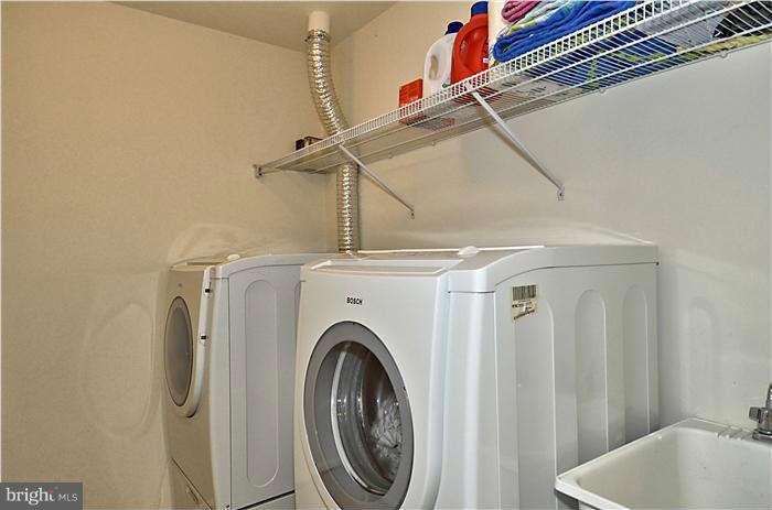 41984 Ural Drive Stone Ridge, VA 20105 - Photo 17 of 28 Ul Laundry