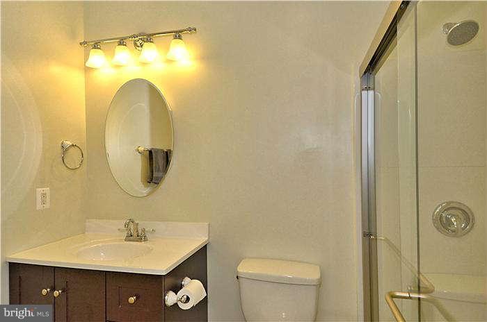 41984 Ural Drive Stone Ridge, VA 20105 - Photo 22 of 28 LL Bath