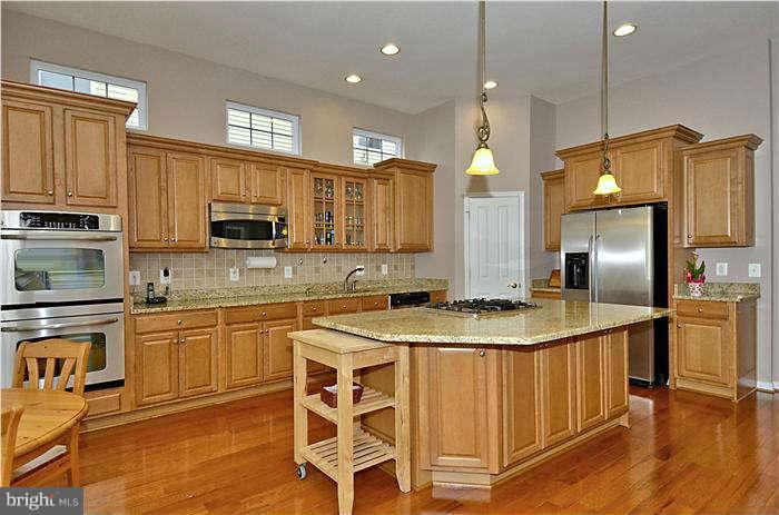 41984 Ural Drive Stone Ridge, VA 20105 - Photo 7 of 28 Kitchen