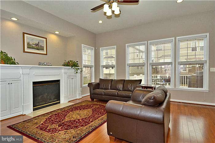 41984 Ural Drive Stone Ridge, VA 20105 - Photo 10 of 28 Family Room