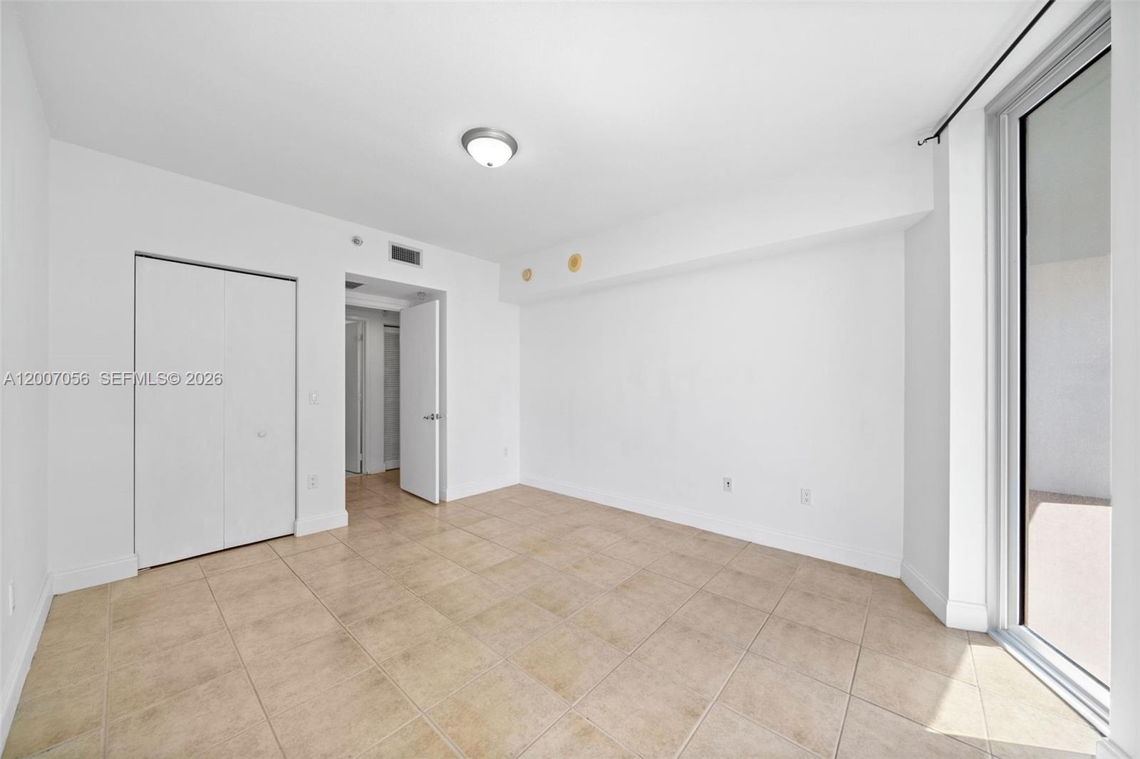 185 Southwest 7th Street, Unit 1710 Miami, FL 33130 - Photo 10 of 12