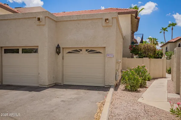 $359,900 | 8817 South 51st Street, Unit 1, Phoenix, AZ 85044