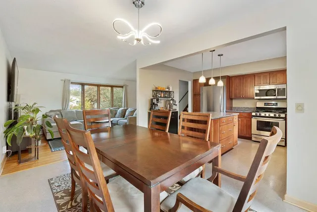 $430,900 | 6233 Birchwood Road, Woodbury, MN 55125