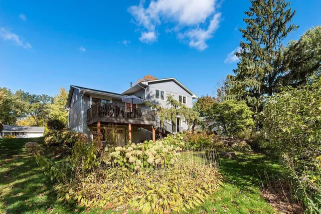 $430,900 | 6233 Birchwood Road, Woodbury, MN 55125