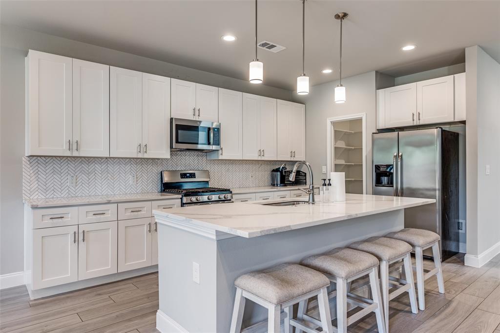 1415 Diceman Avenue Dallas, TX 75203 - Photo 6 of 20