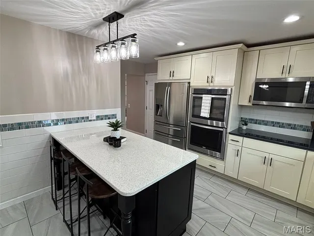 $300,000 | 3835 Greengrass Drive, Florissant, MO 63033