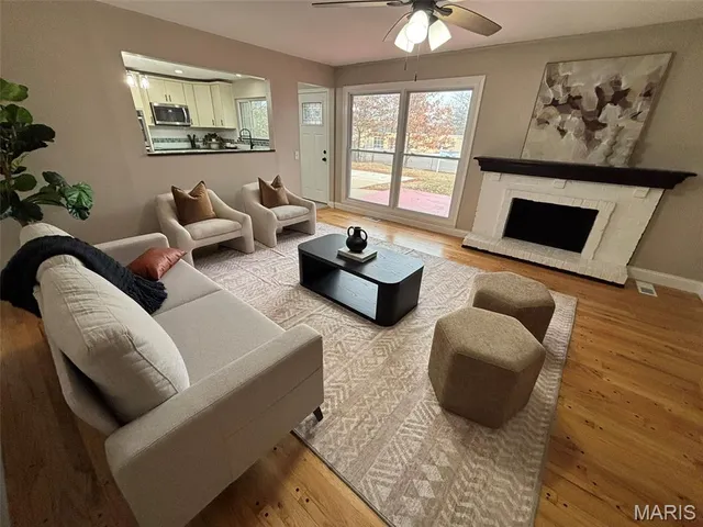 $300,000 | 3835 Greengrass Drive, Florissant, MO 63033