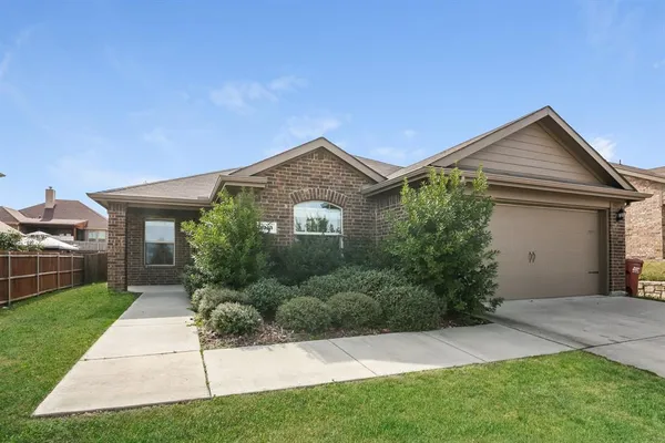 $1,695 | 1313 Waco Turner Drive, Royse City, TX 75189