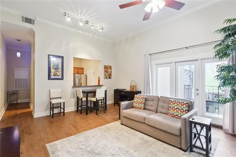 $285,000 | 760 Magazine Street, Unit 214, New Orleans, LA 70130