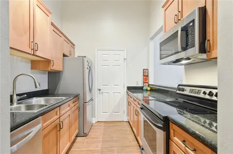 $285,000 | 760 Magazine Street, Unit 214, New Orleans, LA 70130
