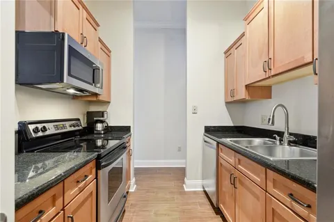 $285,000 | 760 Magazine Street, Unit 214, New Orleans, LA 70130