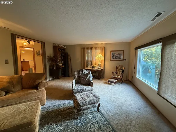 $425,000 | 87511 Tiernan Road, Mapleton, OR 97453