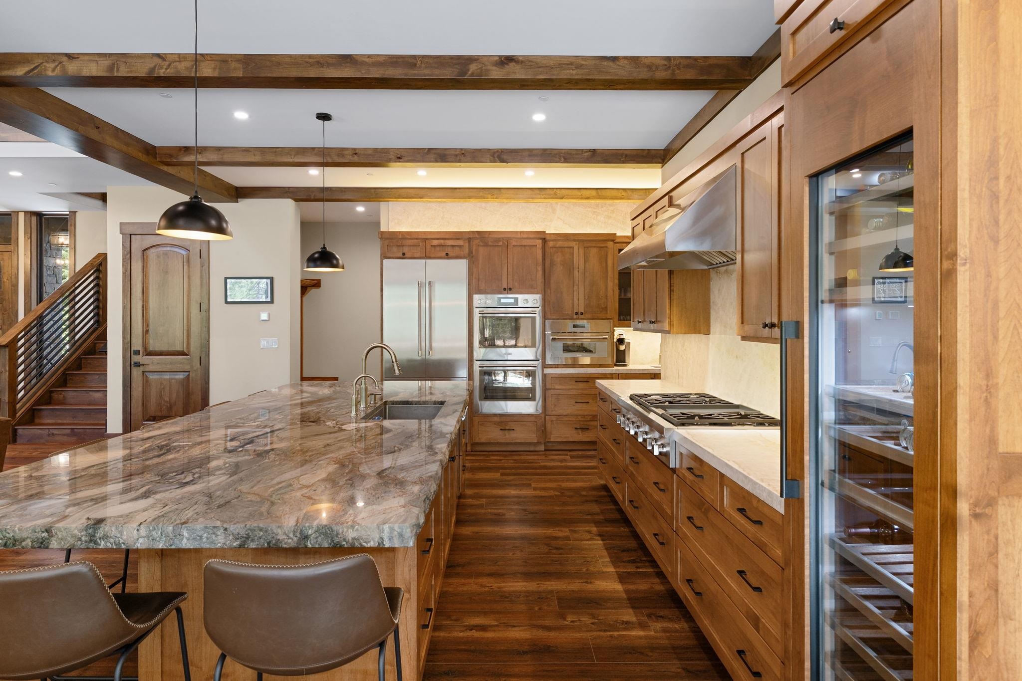 9295 Brae Road Truckee, CA 96161 - Photo 4 of 28 Gallery Image 4