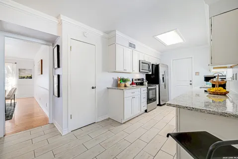 $329,999 | 5801 Windvale Drive, Windcrest, TX 78239