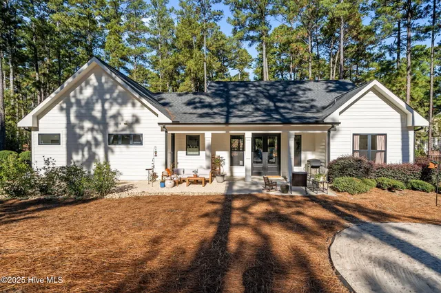 $850,000 | 6 Hobkirk Court, Pinehurst, NC 28374
