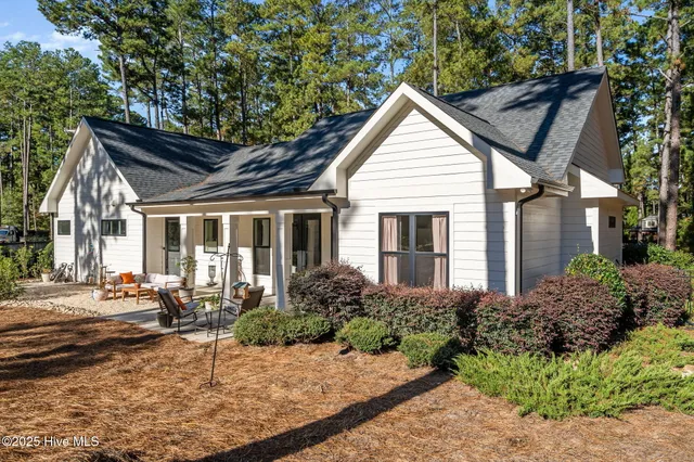 $850,000 | 6 Hobkirk Court, Pinehurst, NC 28374