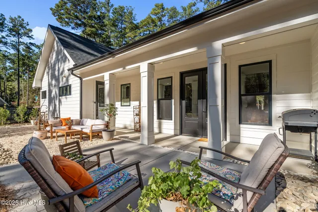 $850,000 | 6 Hobkirk Court, Pinehurst, NC 28374