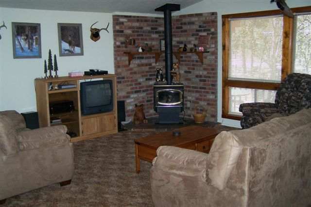 2898 Markham Road Overgaard, AZ 85933 - Photo 2 of 5