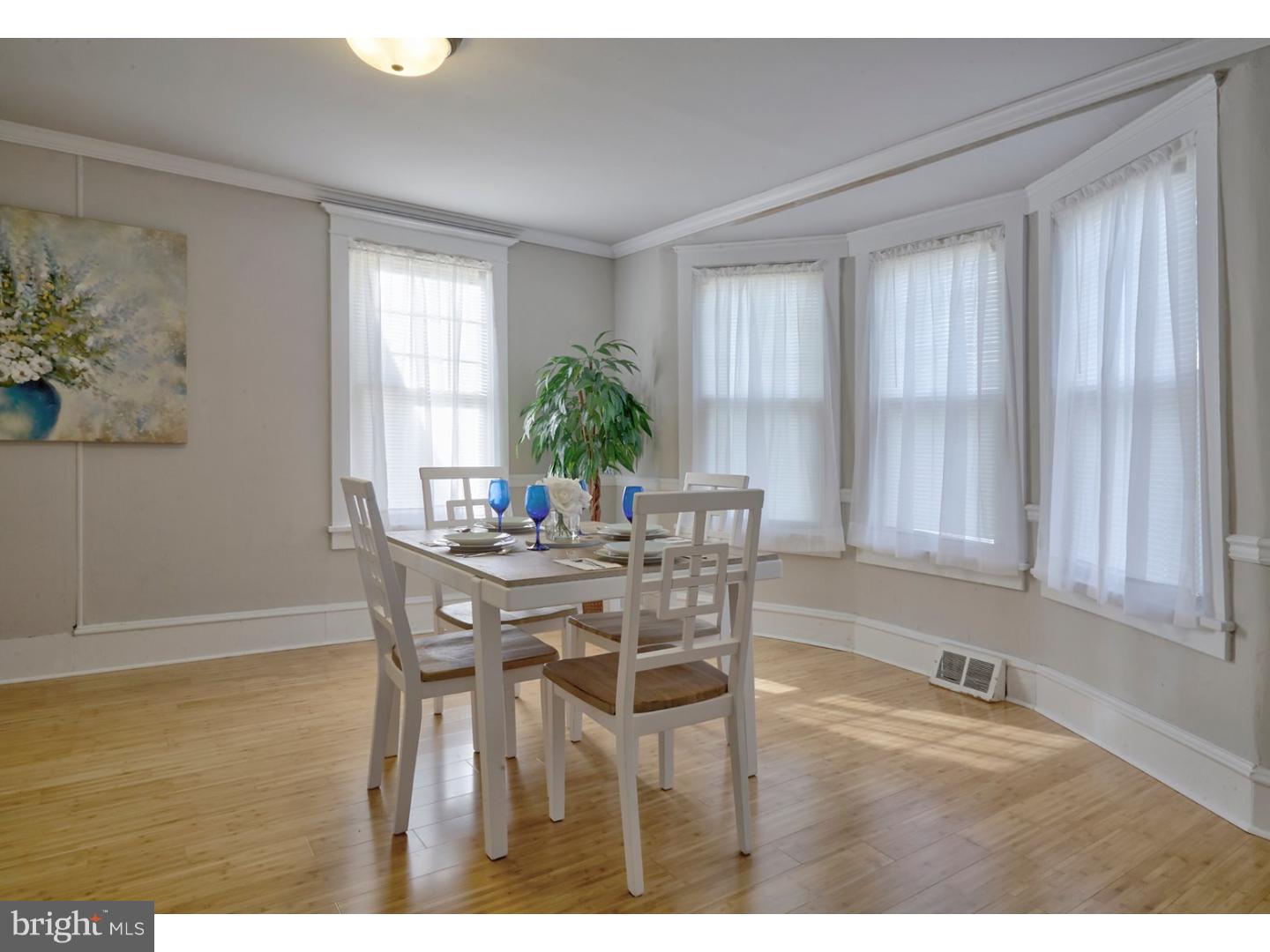 228 South Fellowship Road Maple Shade, NJ 08052 - Photo 4 of 25 Dining Room