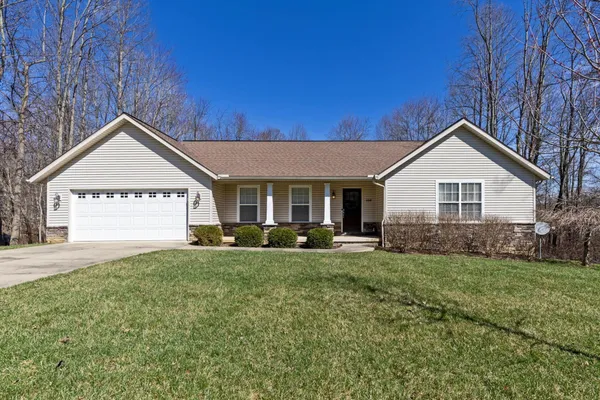 $397,000 | 658 Crestrose Drive, Howard, OH 43028