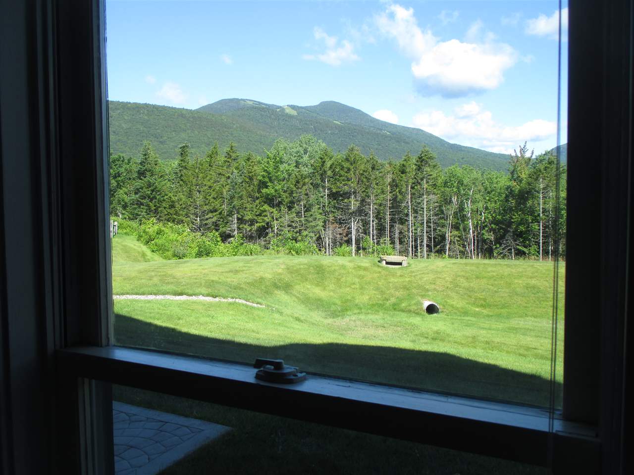 92 Noon Peak Road, Unit D1 Waterville Valley, NH 03215 - Photo 11 of 27 Gallery Image 11