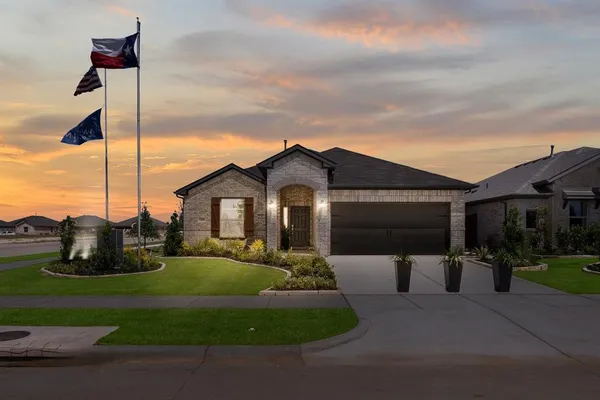 $329,900 | 1808 Apache Circle, Cleburne, TX 76033