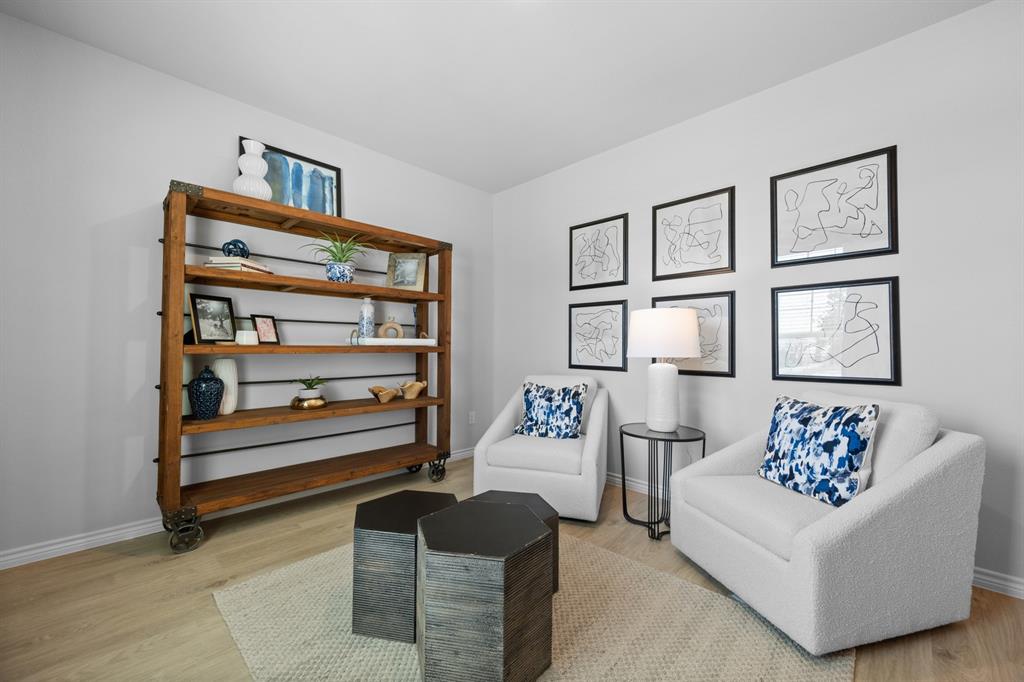 1808 Apache Circle Cleburne, TX 76033 - Photo 5 of 30