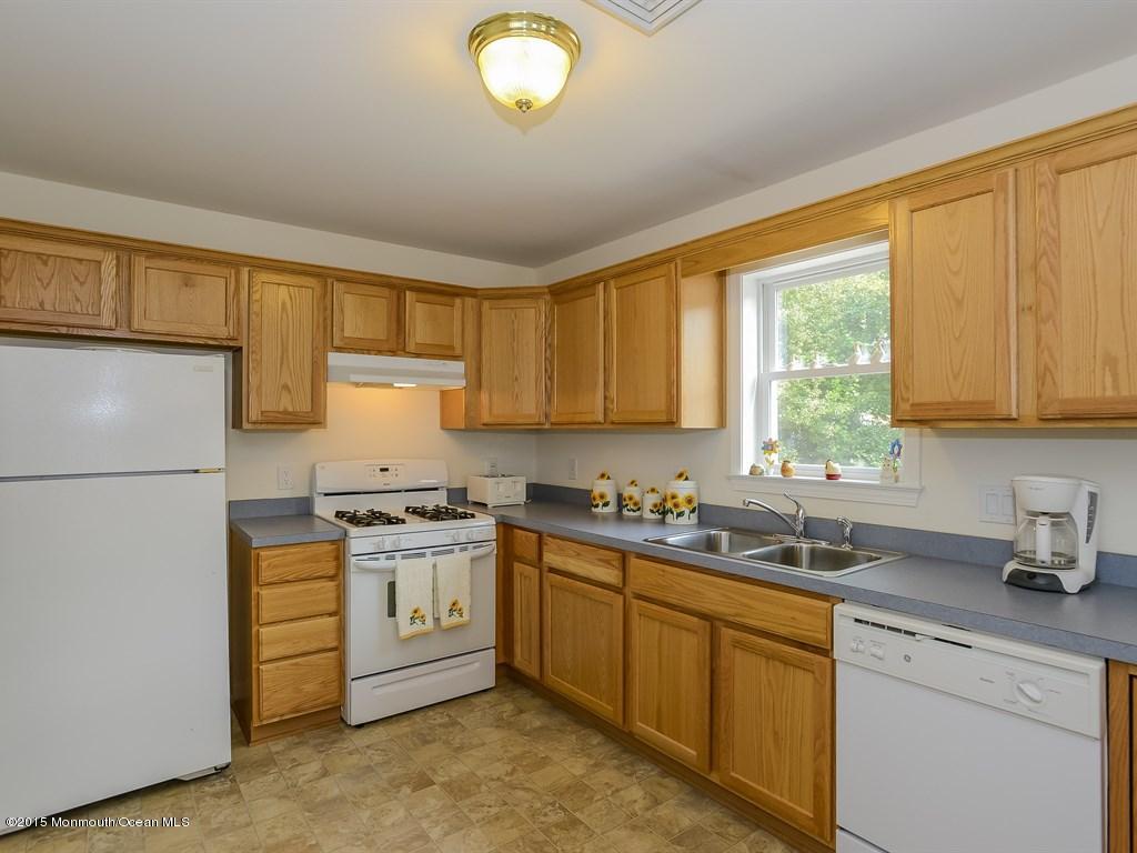 323 Durand Road Neptune Township, NJ 07753 - Photo 14 of 26 013_Kitchen