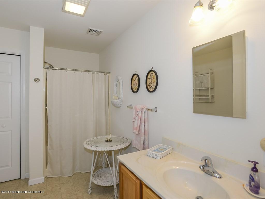 323 Durand Road Neptune Township, NJ 07753 - Photo 24 of 26 master bathroom