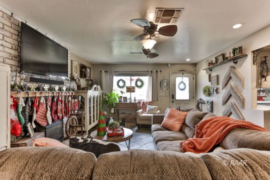 236 South Orchard Street Ridgecrest, CA 93555 - Photo 6 of 34