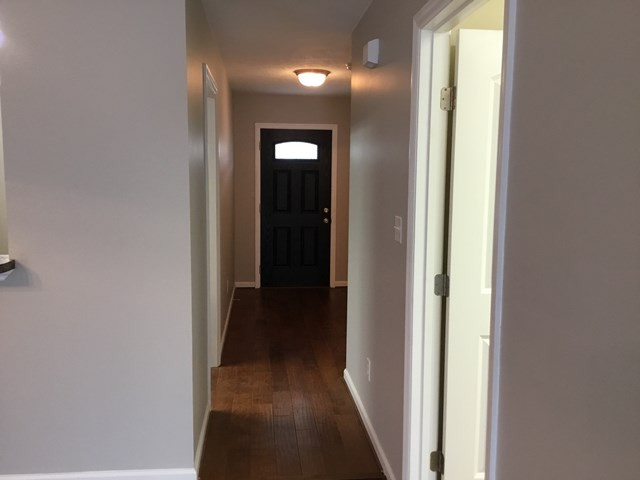 450 Strutter Trail Aiken, SC 29801 - Photo 7 of 17 Hallway