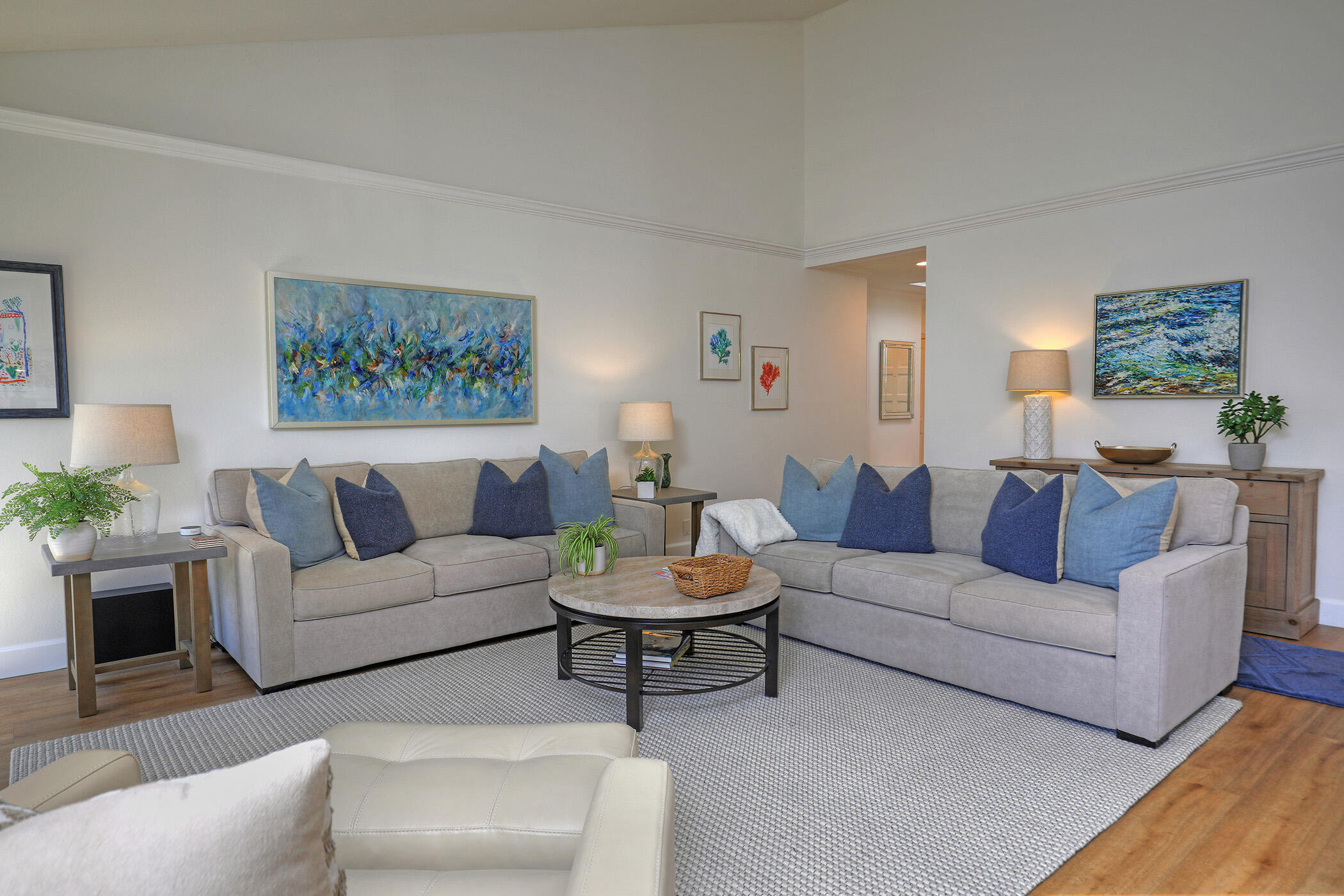 1044 Fairway Road Santa Barbara, CA 93108 - Photo 6 of 28 Living Room
