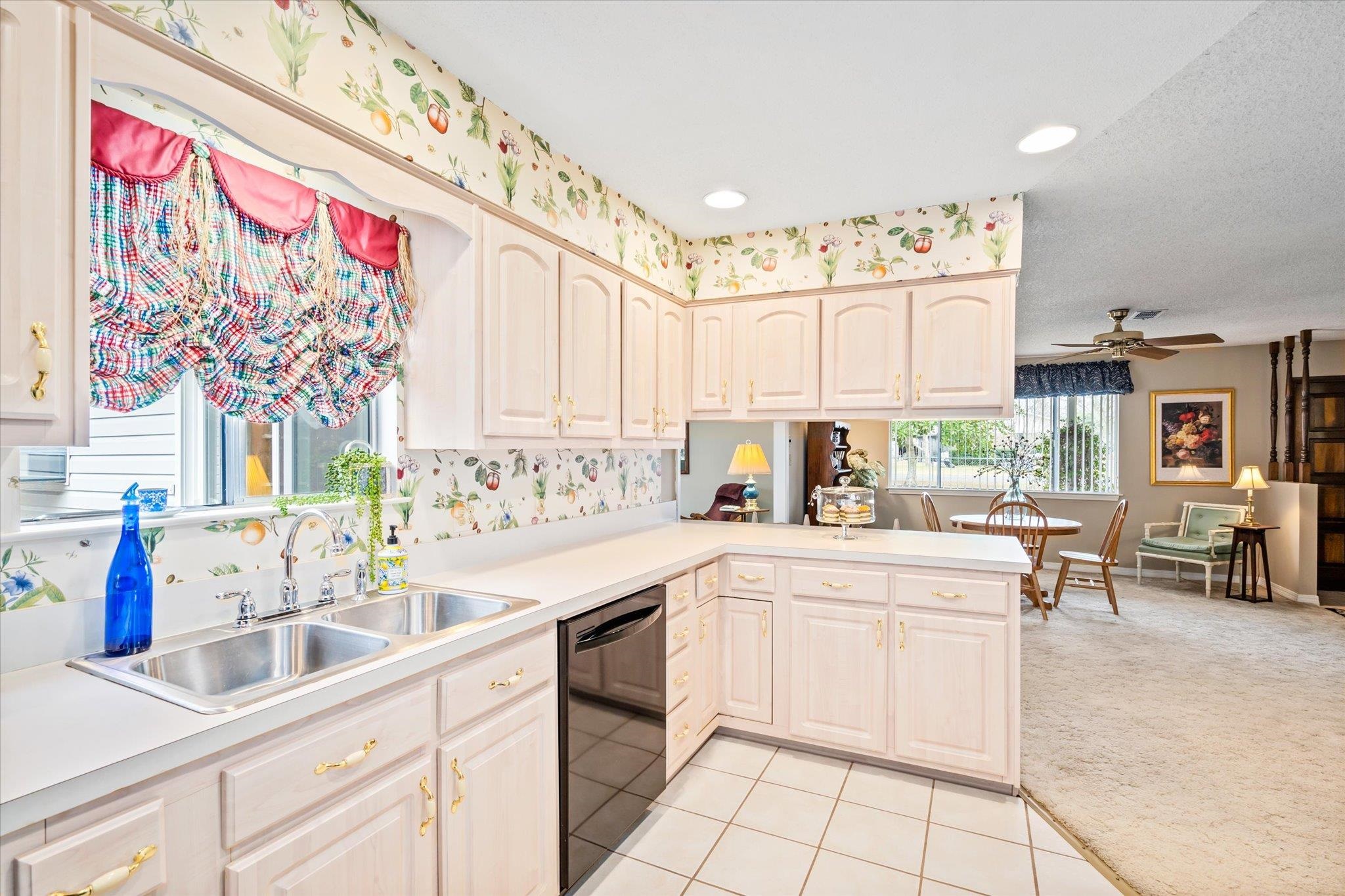 628 East Pedigo Avenue Foley, AL 36535 - Photo 14 of 46