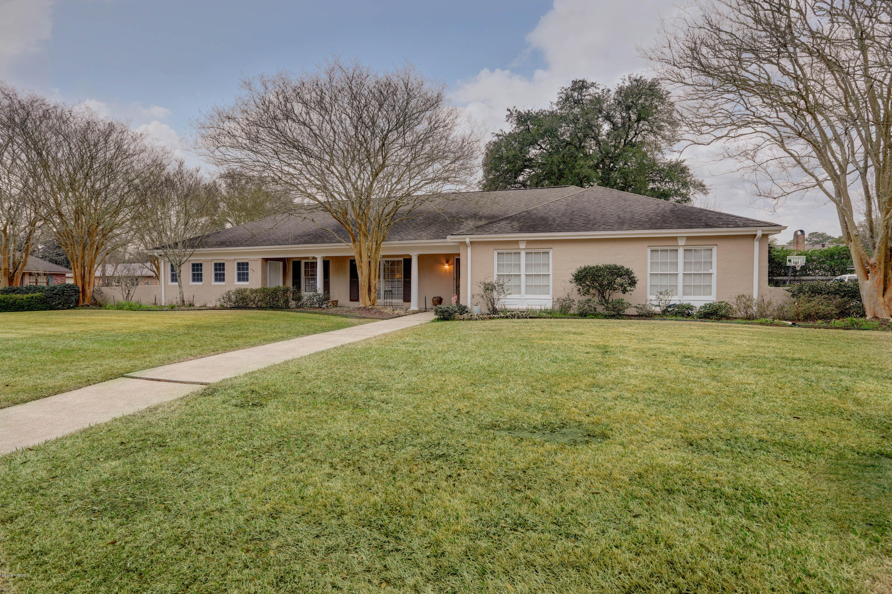 1112 Greenbriar Road Lafayette, LA 70503 - Photo 1 of 43 Greenbriar-4