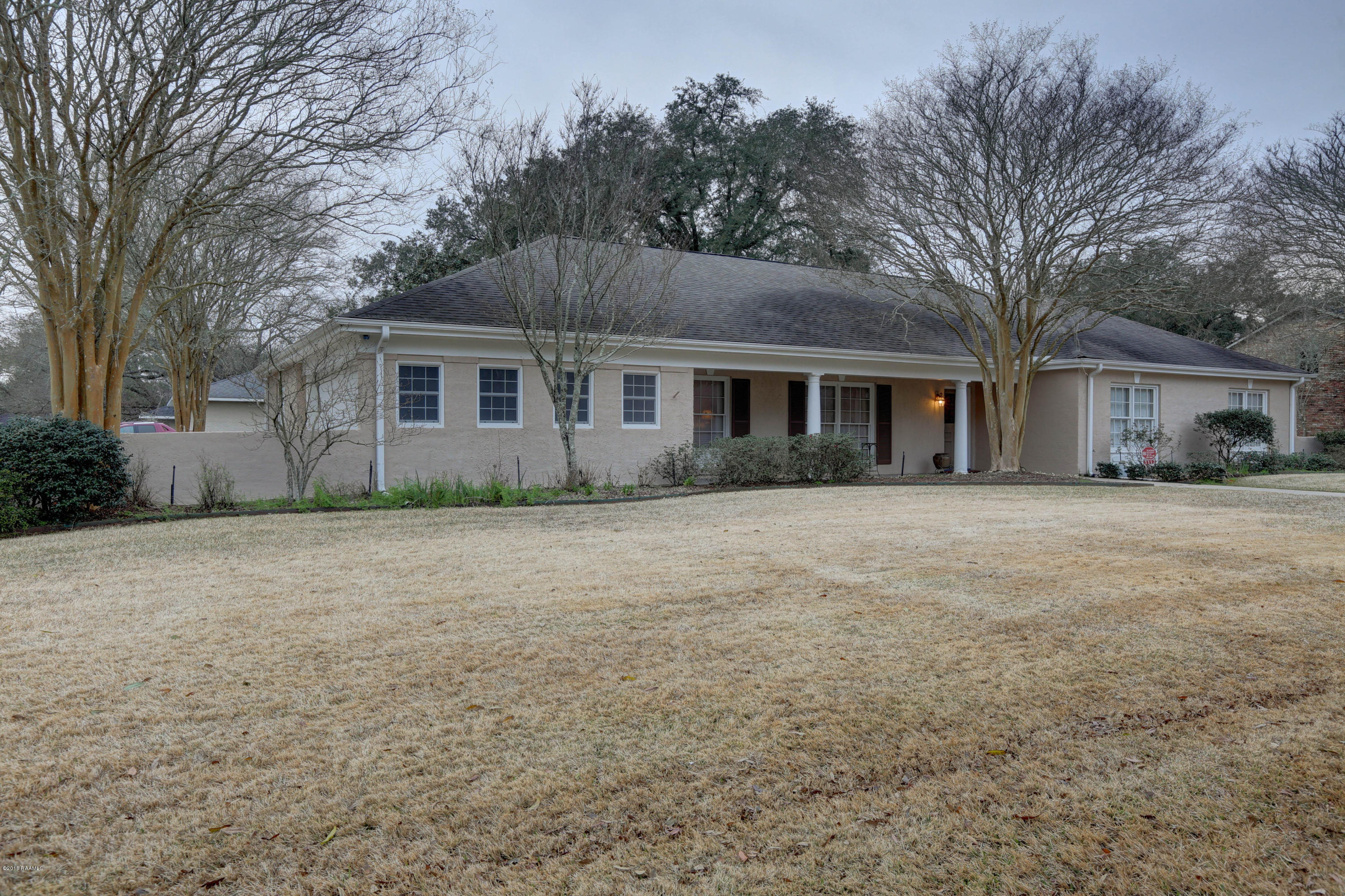 1112 Greenbriar Road Lafayette, LA 70503 - Photo 3 of 43 Greenbriar