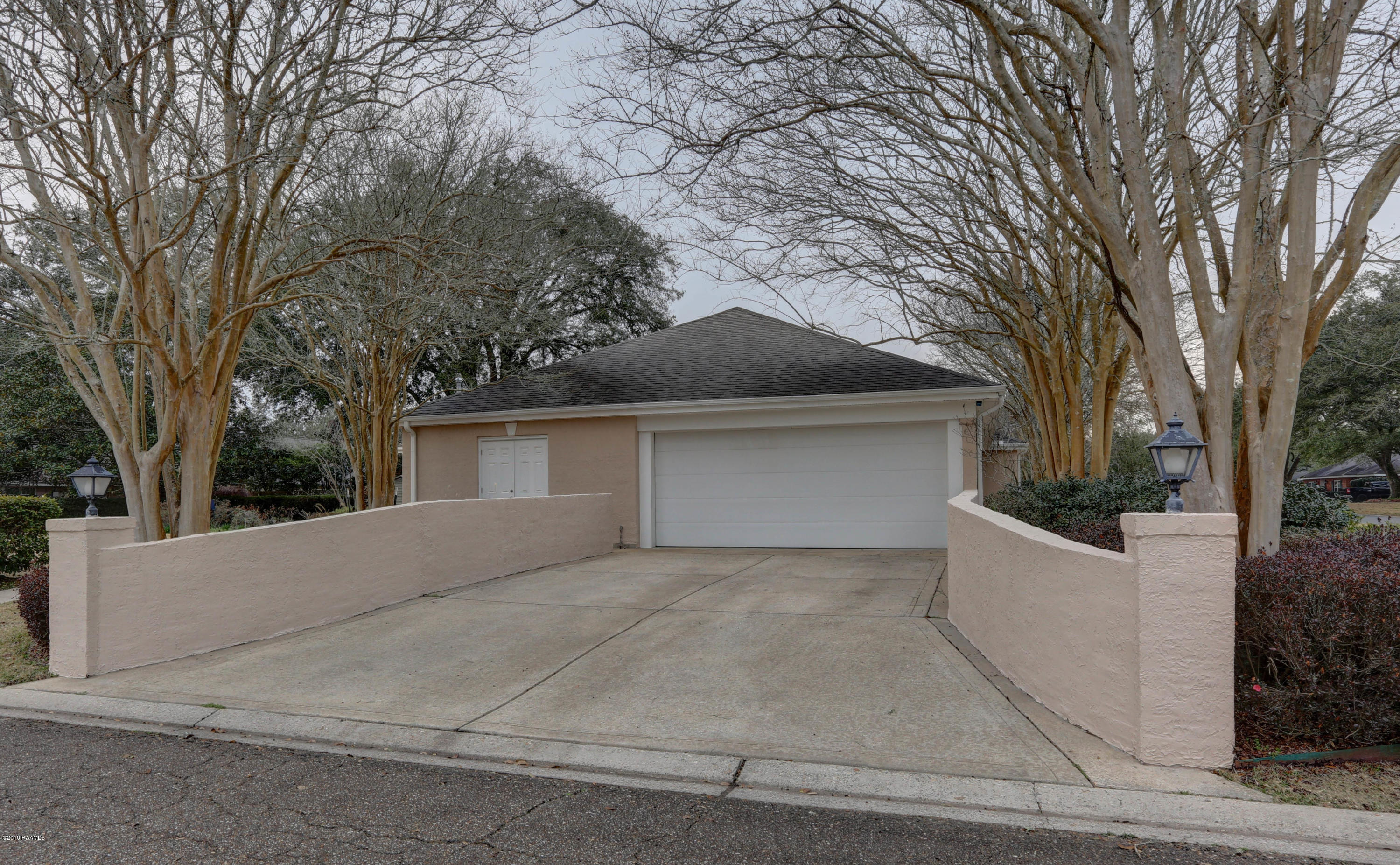 1112 Greenbriar Road Lafayette, LA 70503 - Photo 4 of 43 Greenbriar-2