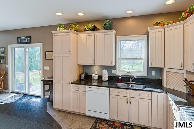 2446 Glengarry Road Jackson, MI 49203 - Photo 13 of 31 Photo 13