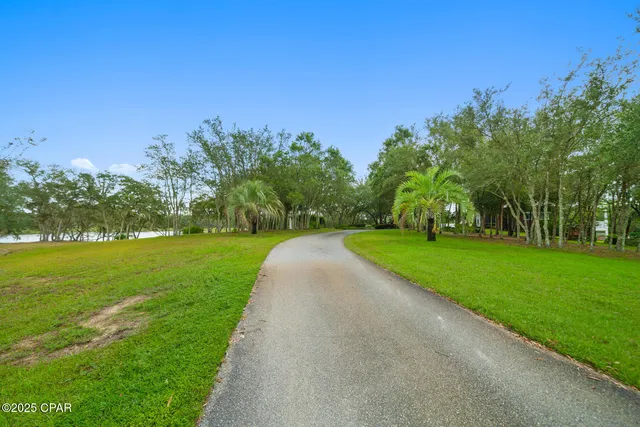 $2,000,000 | 15702 Highway 77, Southport, FL 32409