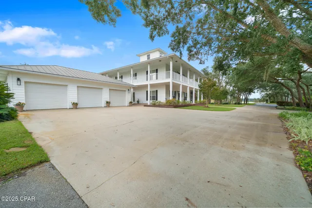 $2,000,000 | 15702 Highway 77, Southport, FL 32409